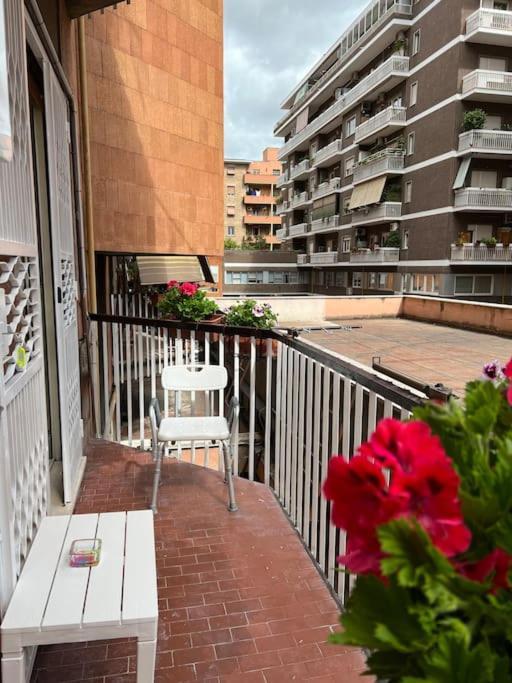 3 Fermate Dal Colosseo - Casa Vacanze Elena - 50 M Da Metro Garbatella Roma Esterno foto