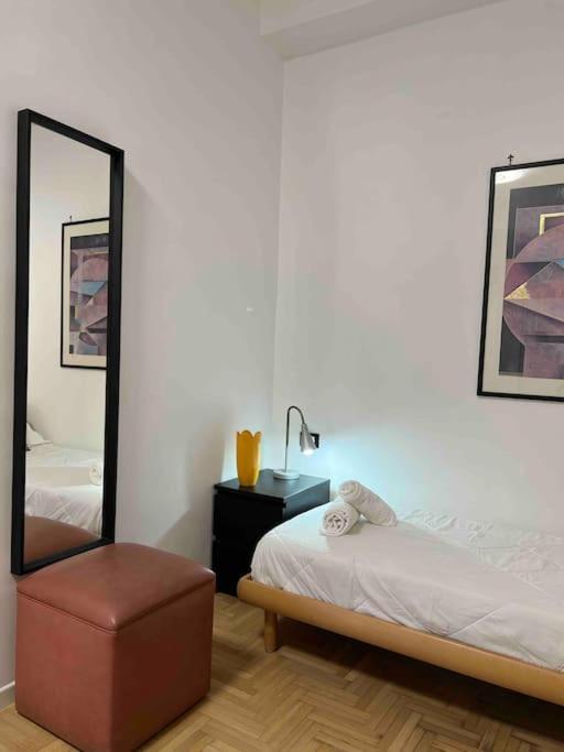 3 Fermate Dal Colosseo - Casa Vacanze Elena - 50 M Da Metro Garbatella Roma Esterno foto