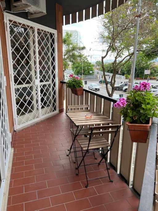 3 Fermate Dal Colosseo - Casa Vacanze Elena - 50 M Da Metro Garbatella Roma Esterno foto